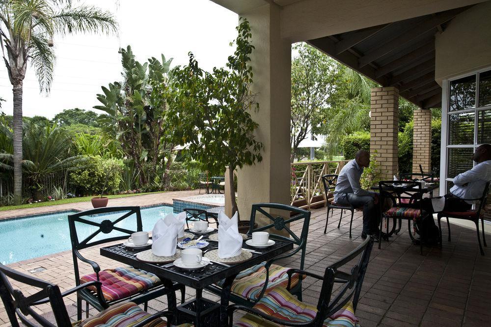 Town Lodge Mbombela Екстер'єр фото